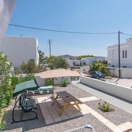 Grandpa's Yard Rum i privatbostad Adamantas (Milos)