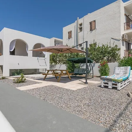 Grandpa's Yard Проживание в семье