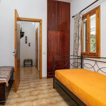 Kwatera prywatna Grandpa's Yard Adamantas (Milos)